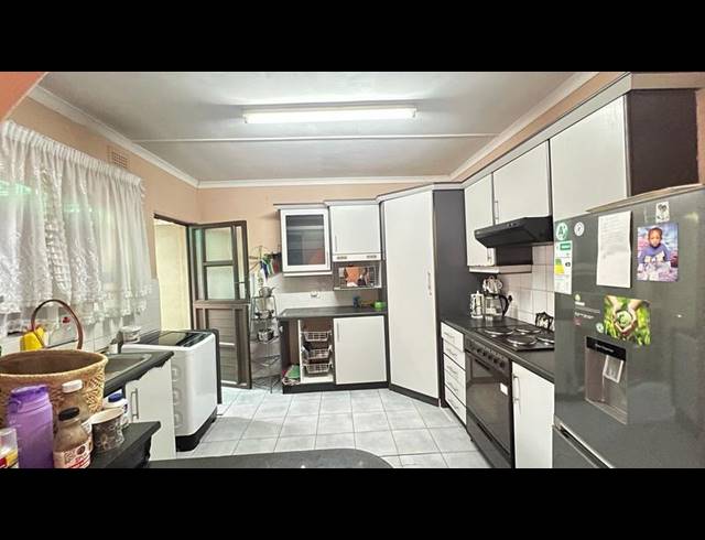3 BEDROOM PROPERTY TO RENT IN CAVERSHAM GLEN